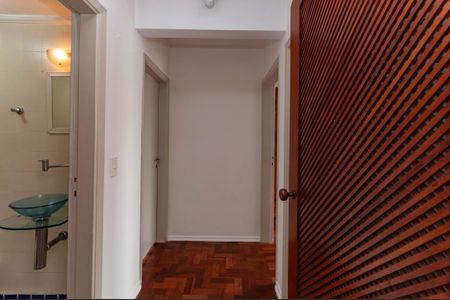 Apartamento à venda com 111m², 3 quartos e 2 vagasCorredor 