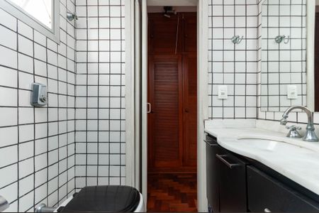 Apartamento à venda com 111m², 3 quartos e 2 vagasBanheiro da Suíte