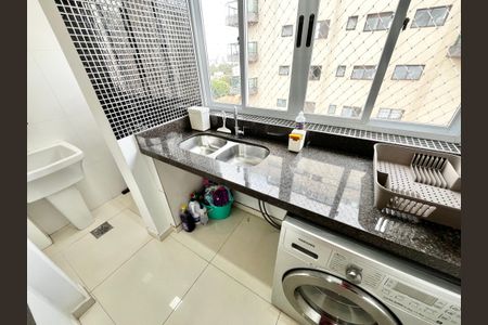 Apartamento para alugar com 70m², 2 quartos e 1 vagaÁrea de Serviço