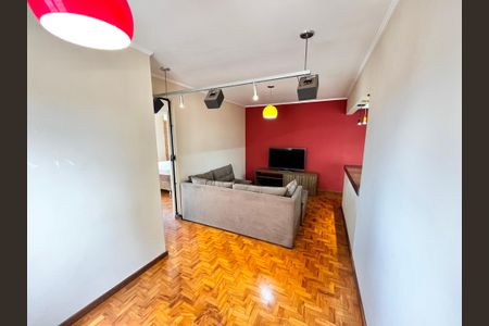 Apartamento para alugar com 70m², 2 quartos e 1 vagaSala