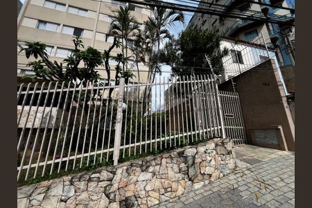Apartamento para alugar com 70m², 2 quartos e 1 vagaFachada