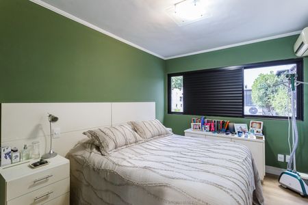 Apartamento à venda com 132m², 3 quartos e 2 vagas Apartamento à venda com 132m², 3 quartos e 2 vagasSuíte