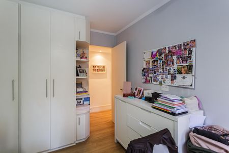 Apartamento à venda com 132m², 3 quartos e 2 vagas Apartamento à venda com 132m², 3 quartos e 2 vagasQuarto 1