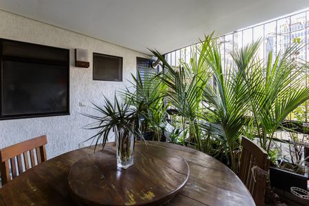 Apartamento à venda com 132m², 3 quartos e 2 vagas Apartamento à venda com 132m², 3 quartos e 2 vagasCopa