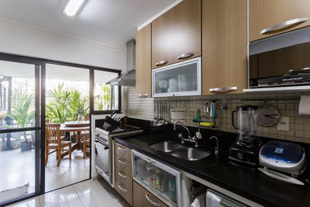 Apartamento à venda com 132m², 3 quartos e 2 vagas Apartamento à venda com 132m², 3 quartos e 2 vagasCozinha