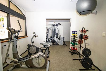 Apartamento à venda com 132m², 3 quartos e 2 vagas Apartamento à venda com 132m², 3 quartos e 2 vagasÁrea comum - Academia