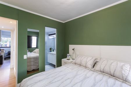 Apartamento à venda com 132m², 3 quartos e 2 vagas Apartamento à venda com 132m², 3 quartos e 2 vagasSuíte