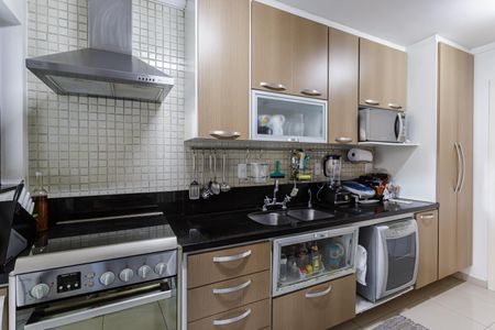Apartamento à venda com 132m², 3 quartos e 2 vagas Apartamento à venda com 132m², 3 quartos e 2 vagasCozinha