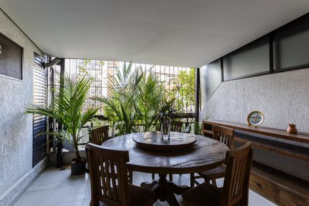 Apartamento à venda com 132m², 3 quartos e 2 vagas Apartamento à venda com 132m², 3 quartos e 2 vagasCopa
