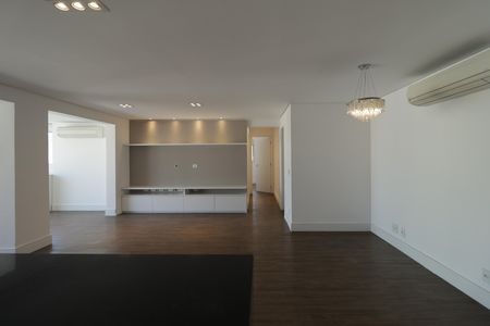 Apartamento para alugar com 111m², 2 quartos e 2 vagasSala