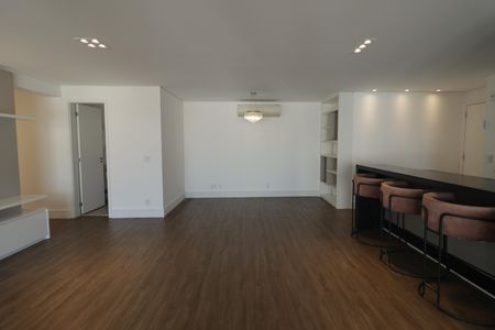 Apartamento para alugar com 111m², 2 quartos e 2 vagasSala