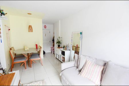 Apartamento à venda com 58m², 2 quartos e 1 vagaSala