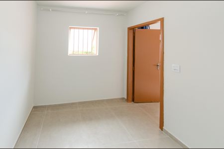 Quarto 1 de casa para alugar com 3 quartos, 150m² em Caiçaras, Belo Horizonte