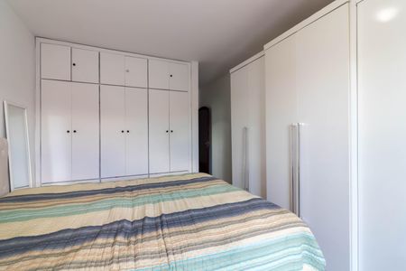 Casa à venda com 270m², 4 quartos e 2 vagas Casa à venda com 270m², 4 quartos e 2 vagasSuíte