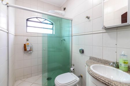 Casa à venda com 270m², 4 quartos e 2 vagasBanheiro da Suíte