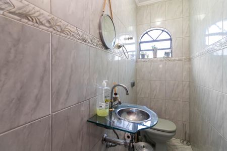 Casa à venda com 270m², 4 quartos e 2 vagasLavabo