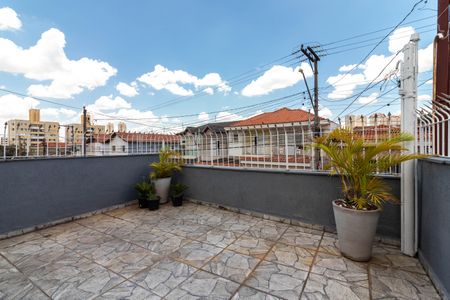 Casa à venda com 270m², 4 quartos e 2 vagas Casa à venda com 270m², 4 quartos e 2 vagasVaranda da Suíte