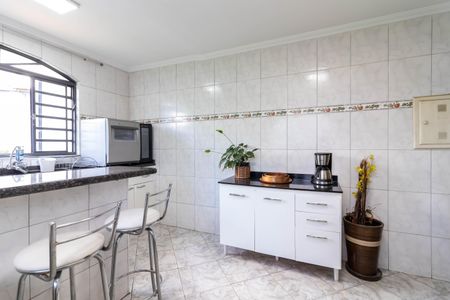 Casa à venda com 270m², 4 quartos e 2 vagas Casa à venda com 270m², 4 quartos e 2 vagasCopa