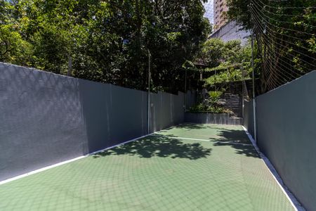 Casa à venda com 270m², 4 quartos e 2 vagas Casa à venda com 270m², 4 quartos e 2 vagasQuadra Esportiva