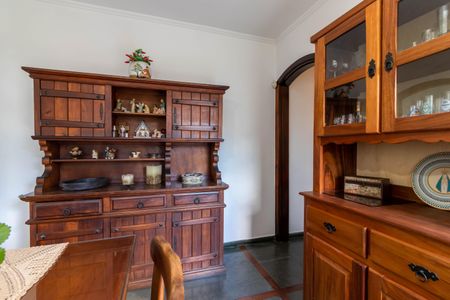 Casa à venda com 270m², 4 quartos e 2 vagas Casa à venda com 270m², 4 quartos e 2 vagasSala de Jantar