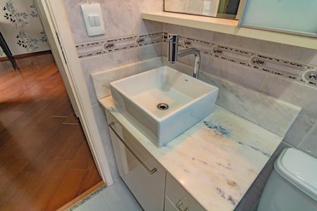 Apartamento à venda com 75m², 3 quartos e 2 vagasBanheiro Suíte 2