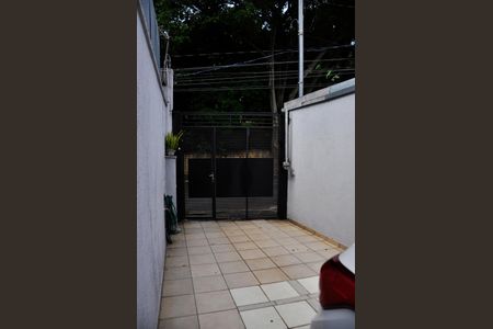 Casa para alugar com 2000m², 2 quartos e 2 vagas Casa para alugar com 2000m², 2 quartos e 2 vagasGaragem