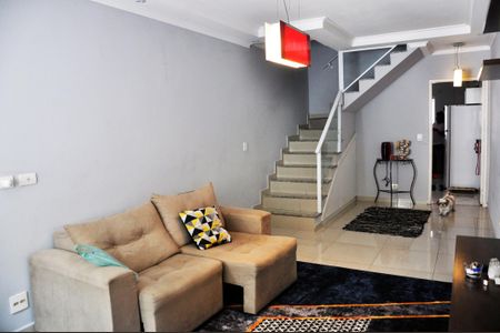 Detalhe - Sala de casa para alugar com 2 quartos, 2000m² em Vila Mangalot, São Paulo