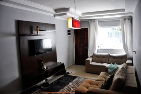 Casa para alugar com 2000m², 2 quartos e 2 vagas Casa para alugar com 2000m², 2 quartos e 2 vagasDetalhe - Sala