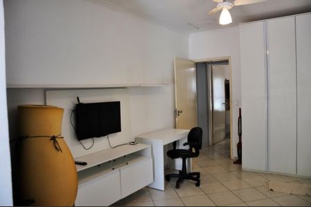 Casa para alugar com 2000m², 2 quartos e 2 vagas Casa para alugar com 2000m², 2 quartos e 2 vagasDetalhe - Quarto 02 com Suíte