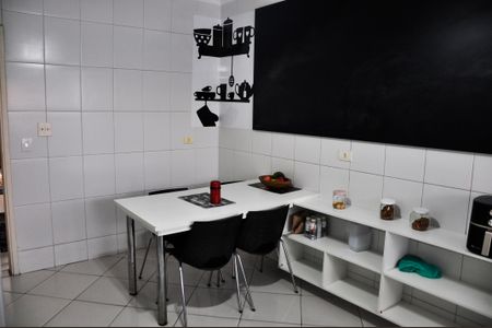 Casa para alugar com 2000m², 2 quartos e 2 vagas Casa para alugar com 2000m², 2 quartos e 2 vagasDetalhe - Cozinha