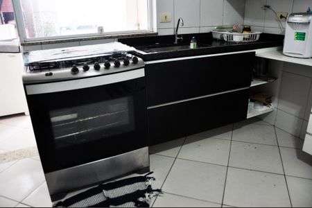 Casa para alugar com 2000m², 2 quartos e 2 vagas Casa para alugar com 2000m², 2 quartos e 2 vagasDetalhe - Cozinha