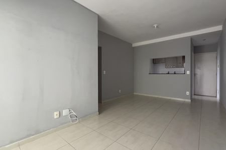 Sala de apartamento à venda com 3 quartos, 81m² em Jardim Gracinda, Guarulhos