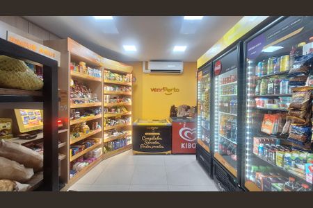 Apartamento para alugar com 30m², 1 quarto e 1 vaga Apartamento para alugar com 30m², 1 quarto e 1 vagaMini Mercado