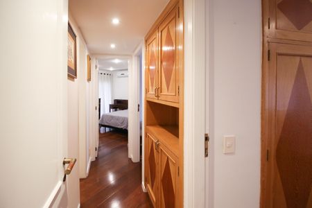 Apartamento para alugar com 130m², 3 quartos e 2 vagasCorredor