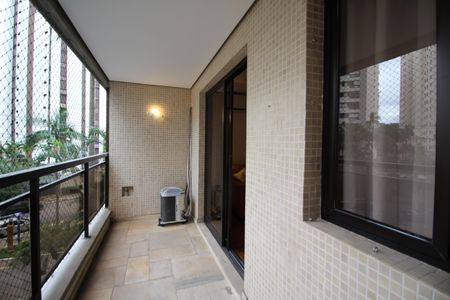 Apartamento para alugar com 130m², 3 quartos e 2 vagasVaranda