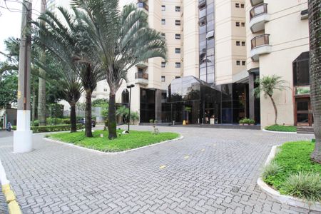 Apartamento para alugar com 130m², 3 quartos e 2 vagasFachada