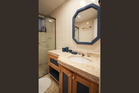 Apartamento para alugar com 130m², 3 quartos e 2 vagasBanheiro social