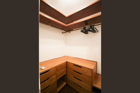 Apartamento para alugar com 130m², 3 quartos e 2 vagasCloset da Suíte