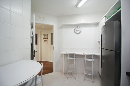 Apartamento para alugar com 130m², 3 quartos e 2 vagasCozinha