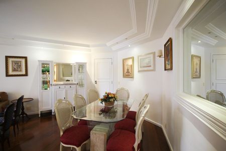 Sala de apartamento para alugar com 3 quartos, 130m² em Indianópolis, São Paulo