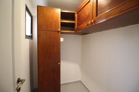 Apartamento para alugar com 130m², 3 quartos e 2 vagasQuarto de Serviço