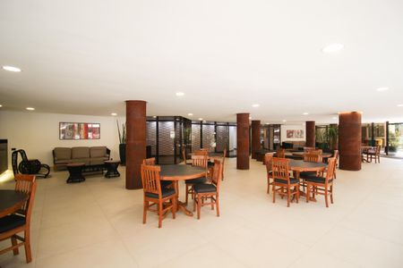 Apartamento para alugar com 130m², 3 quartos e 2 vagasÁrea comum - Salão de festas