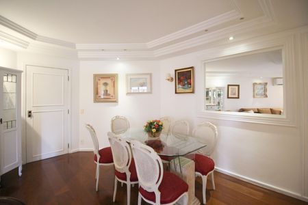 Sala de apartamento para alugar com 3 quartos, 130m² em Indianópolis, São Paulo