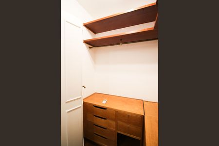 Apartamento para alugar com 130m², 3 quartos e 2 vagasCloset da Suíte