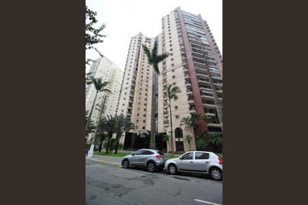 Apartamento para alugar com 130m², 3 quartos e 2 vagasFachada