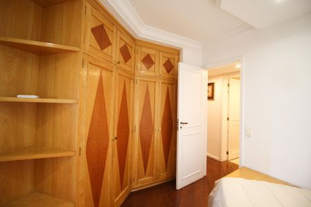 Apartamento para alugar com 130m², 3 quartos e 2 vagasQuarto 2