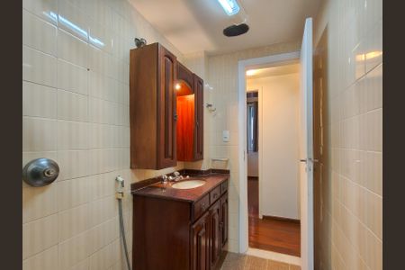 Apartamento para alugar com 91m², 2 quartos e 1 vagaBanheiro Corredor