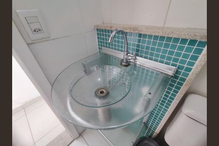 Apartamento para alugar com 58m², 3 quartos e sem vagaBanheiro