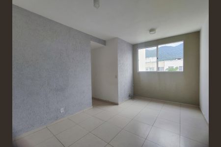 Sala de apartamento para alugar com 3 quartos, 58m² em Vargem Pequena, Rio de Janeiro