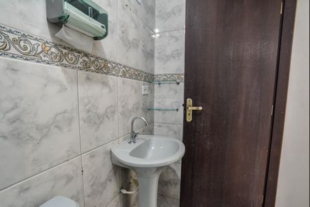 Casa à venda com 80m², 3 quartos e sem vagaBanheiro da Suíte